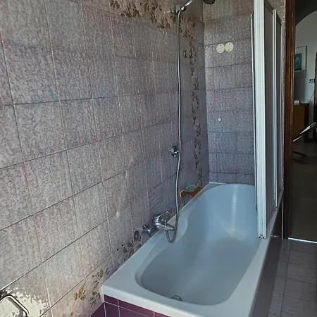 Degli Ulivi - Free Parking Lerici